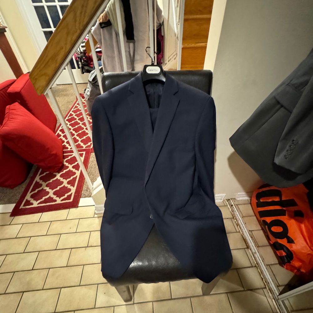 Calvin Klein 44 regular.       Pants 36    Inseam 32